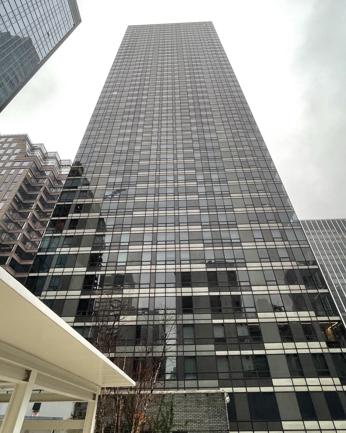 Glass curtain wall enclosure on a New York office tower